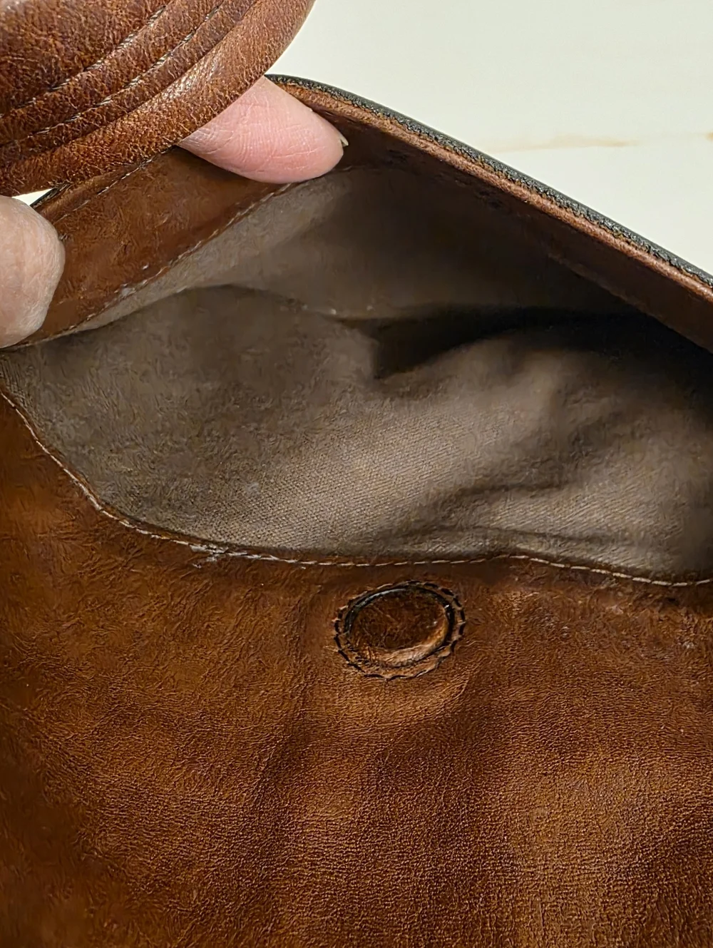 Chloe | Brown Leather Crossbody Bag - Picture 7 of 16